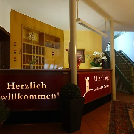 Hotel Landhotel & Altenburg 2*