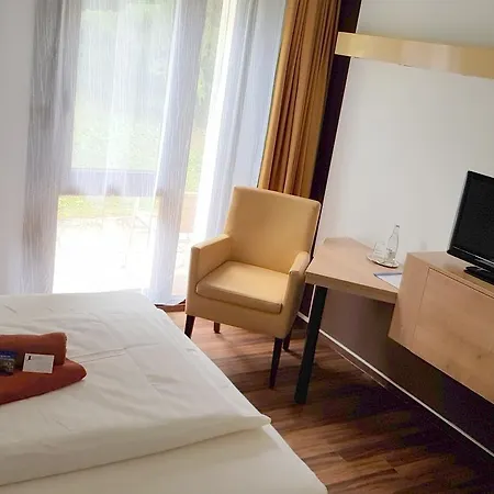 Landhotel & Altenburg Hotel