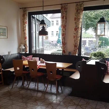 Hotel Landhotel & Altenburg 2*